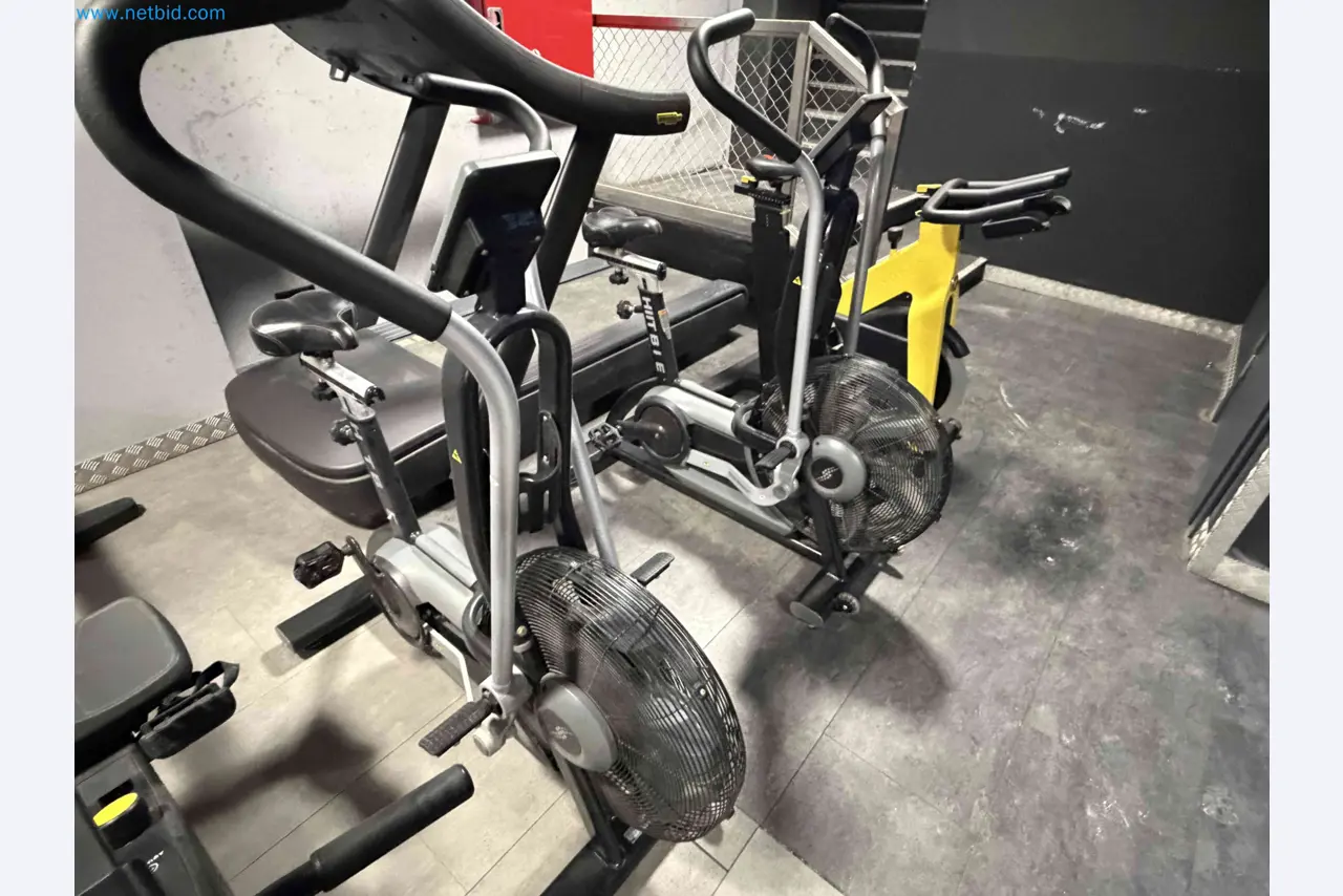 Subasta de Equipos de Gimnasio Technogym Usados – Máquinas Fitness Profesionales-15