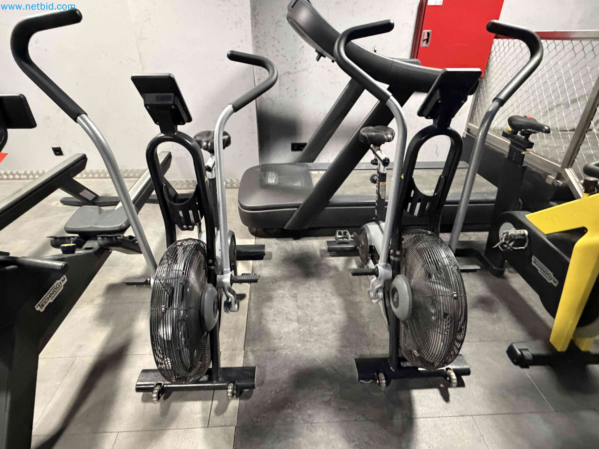 Auction of Used Technogym Gym Equipment – Professional Fitness Machines-17