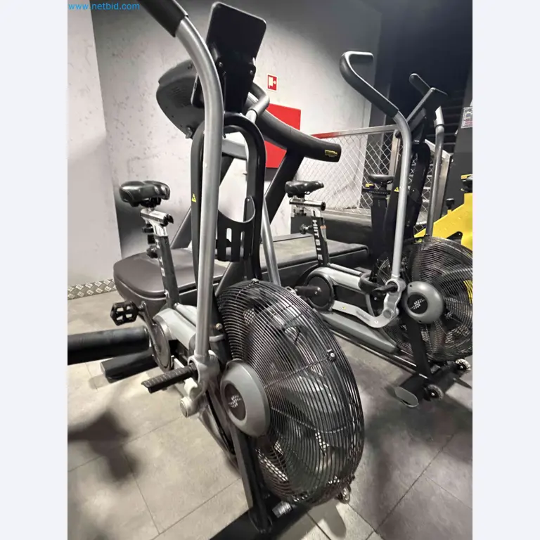 Subasta de Equipos de Gimnasio Technogym Usados – Máquinas Fitness Profesionales-16