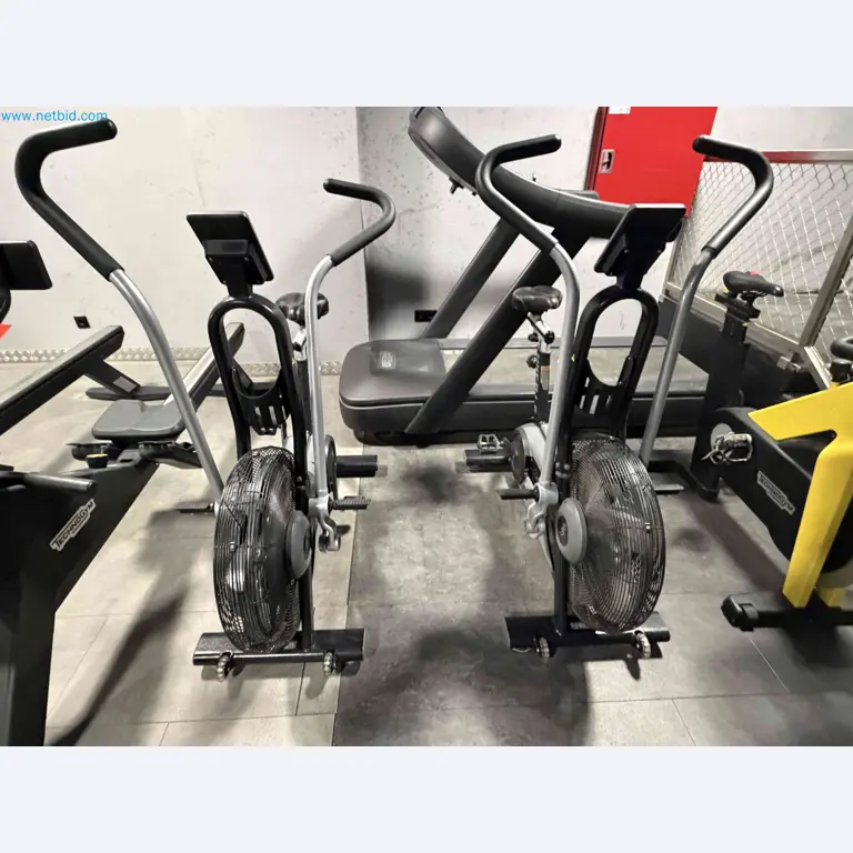 Subasta de Equipos de Gimnasio Technogym Usados – Máquinas Fitness Profesionales-17
