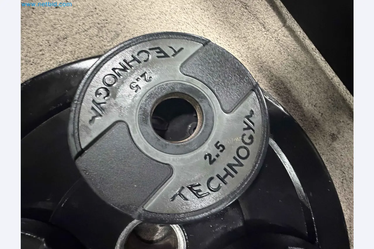 Auction of Used Technogym Gym Equipment – Professional Fitness Machines-11