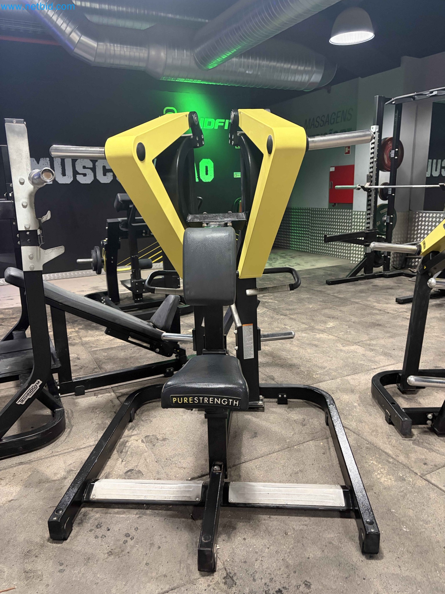 Auction of Used Technogym Gym Equipment – Professional Fitness Machines-4