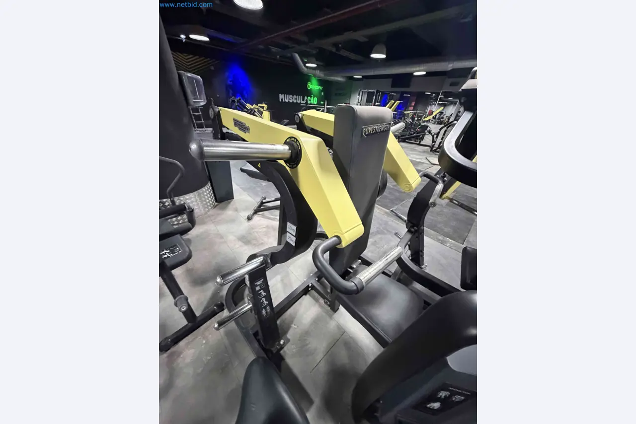 Auction of Used Technogym Gym Equipment – Professional Fitness Machines-10