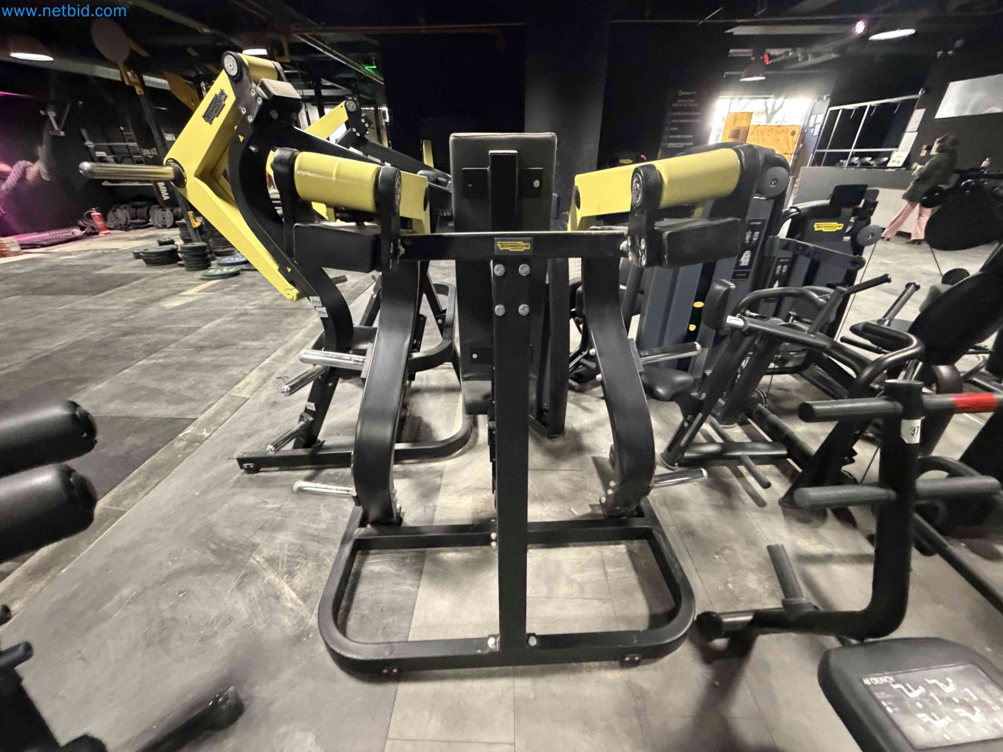 Auction of Used Technogym Gym Equipment – Professional Fitness Machines-6