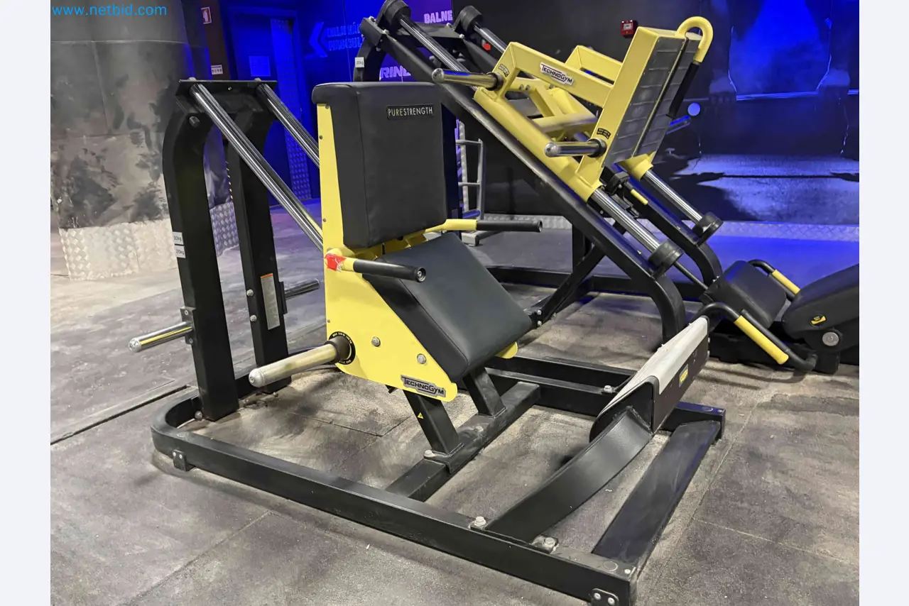 Leilão de Equipamentos de Ginásio Technogym Usados – Máquinas de Fitness Profissionais-10