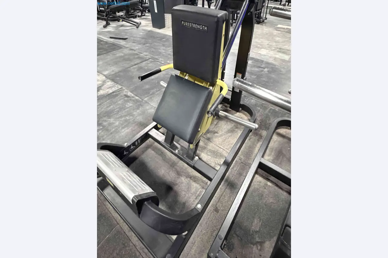 Leilão de Equipamentos de Ginásio Technogym Usados – Máquinas de Fitness Profissionais-1