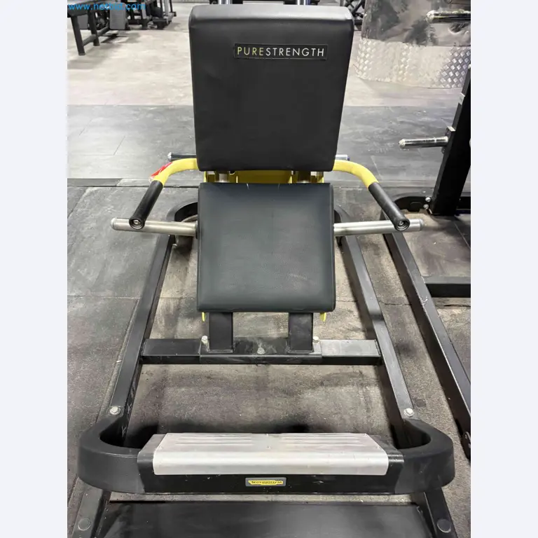 Leilão de Equipamentos de Ginásio Technogym Usados – Máquinas de Fitness Profissionais-8