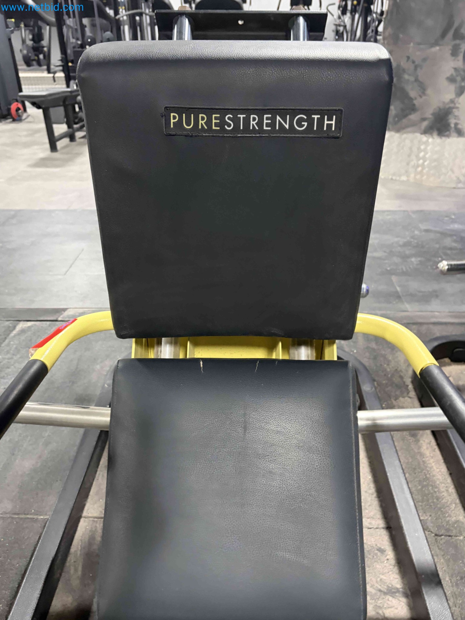 Auction of Used Technogym Gym Equipment – Professional Fitness Machines-9