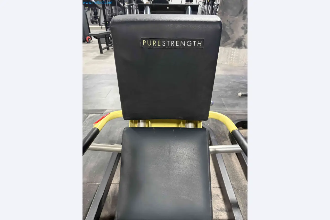 Leilão de Equipamentos de Ginásio Technogym Usados – Máquinas de Fitness Profissionais-9