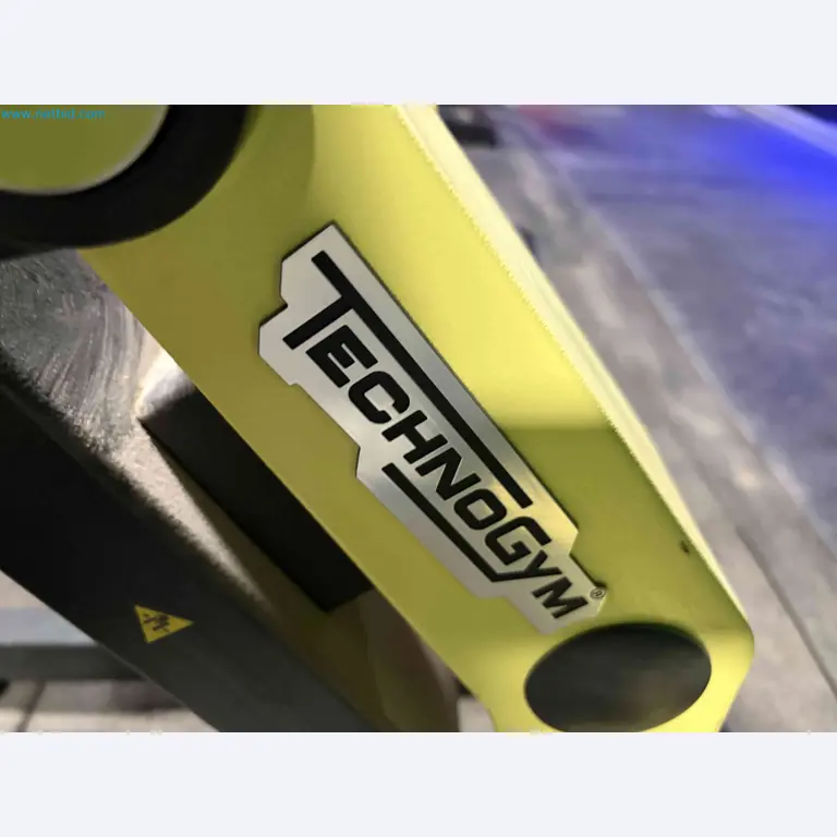 Leilão de Equipamentos de Ginásio Technogym Usados – Máquinas de Fitness Profissionais-5