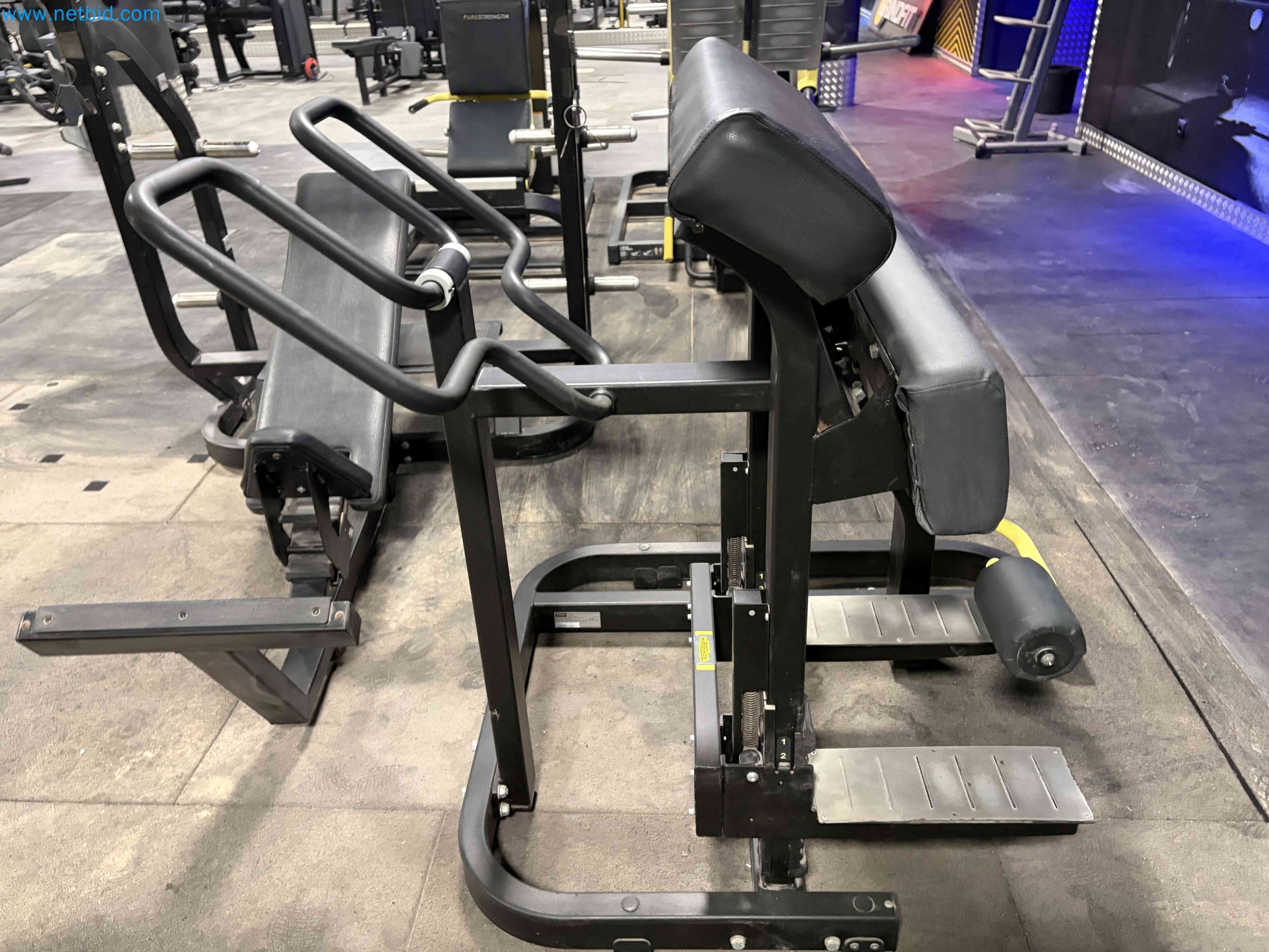 Auction of Used Technogym Gym Equipment – Professional Fitness Machines-6