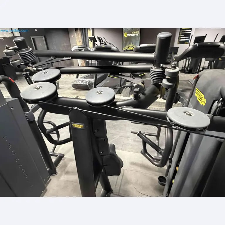 Leilão de Equipamentos de Ginásio Technogym Usados – Máquinas de Fitness Profissionais-10