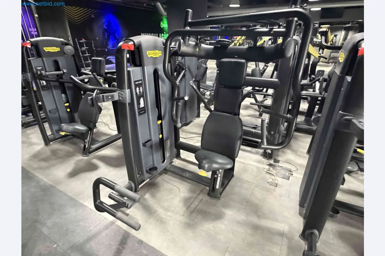 Leilão de Equipamentos de Ginásio Technogym Usados – Máquinas de Fitness Profissionais-1