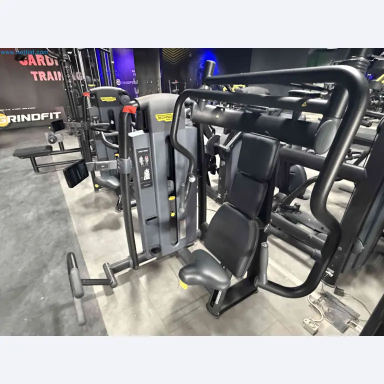 Leilão de Equipamentos de Ginásio Technogym Usados – Máquinas de Fitness Profissionais-2