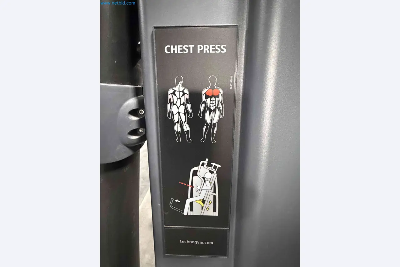 Leilão de Equipamentos de Ginásio Technogym Usados – Máquinas de Fitness Profissionais-3