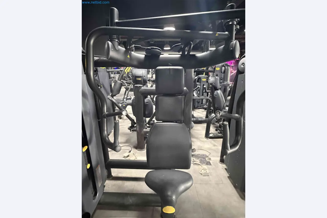 Leilão de Equipamentos de Ginásio Technogym Usados – Máquinas de Fitness Profissionais-5
