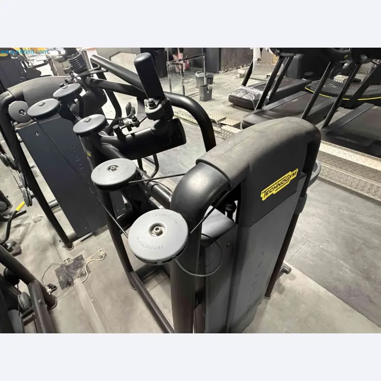 Leilão de Equipamentos de Ginásio Technogym Usados – Máquinas de Fitness Profissionais-9