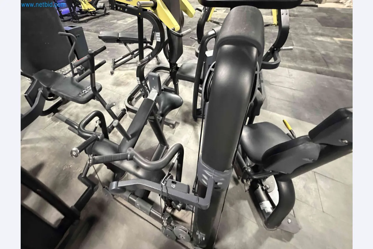 Leilão de Equipamentos de Ginásio Technogym Usados – Máquinas de Fitness Profissionais-10