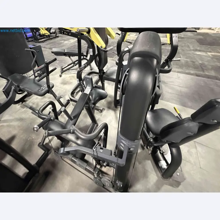 Leilão de Equipamentos de Ginásio Technogym Usados – Máquinas de Fitness Profissionais-10