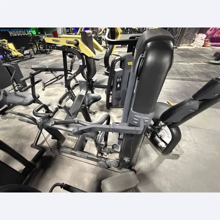 Leilão de Equipamentos de Ginásio Technogym Usados – Máquinas de Fitness Profissionais-11