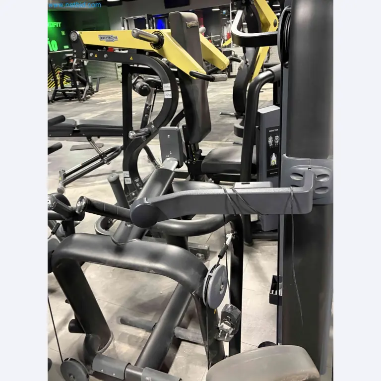 Leilão de Equipamentos de Ginásio Technogym Usados – Máquinas de Fitness Profissionais-12