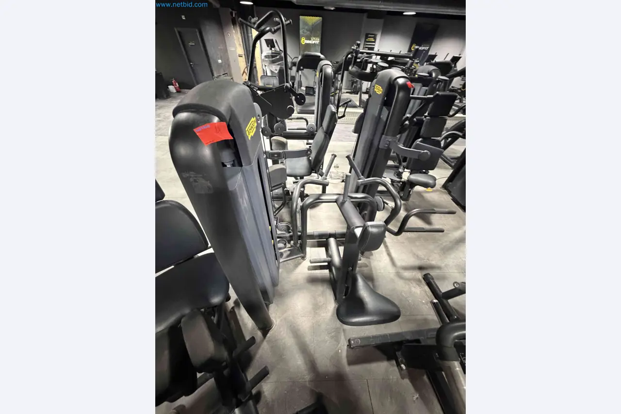 Leilão de Equipamentos de Ginásio Technogym Usados – Máquinas de Fitness Profissionais-5
