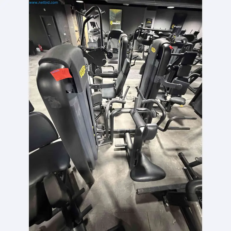 Leilão de Equipamentos de Ginásio Technogym Usados – Máquinas de Fitness Profissionais-5