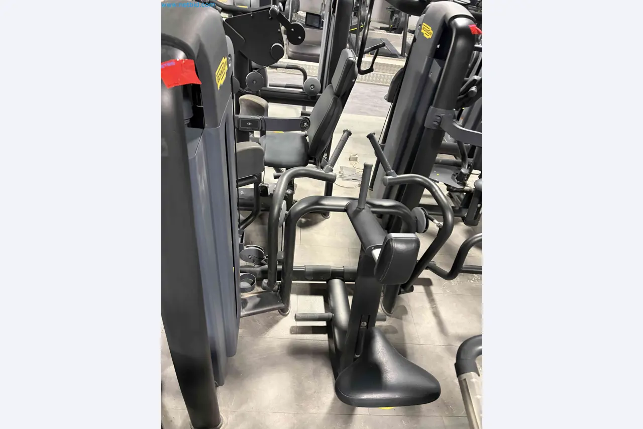 Leilão de Equipamentos de Ginásio Technogym Usados – Máquinas de Fitness Profissionais-6