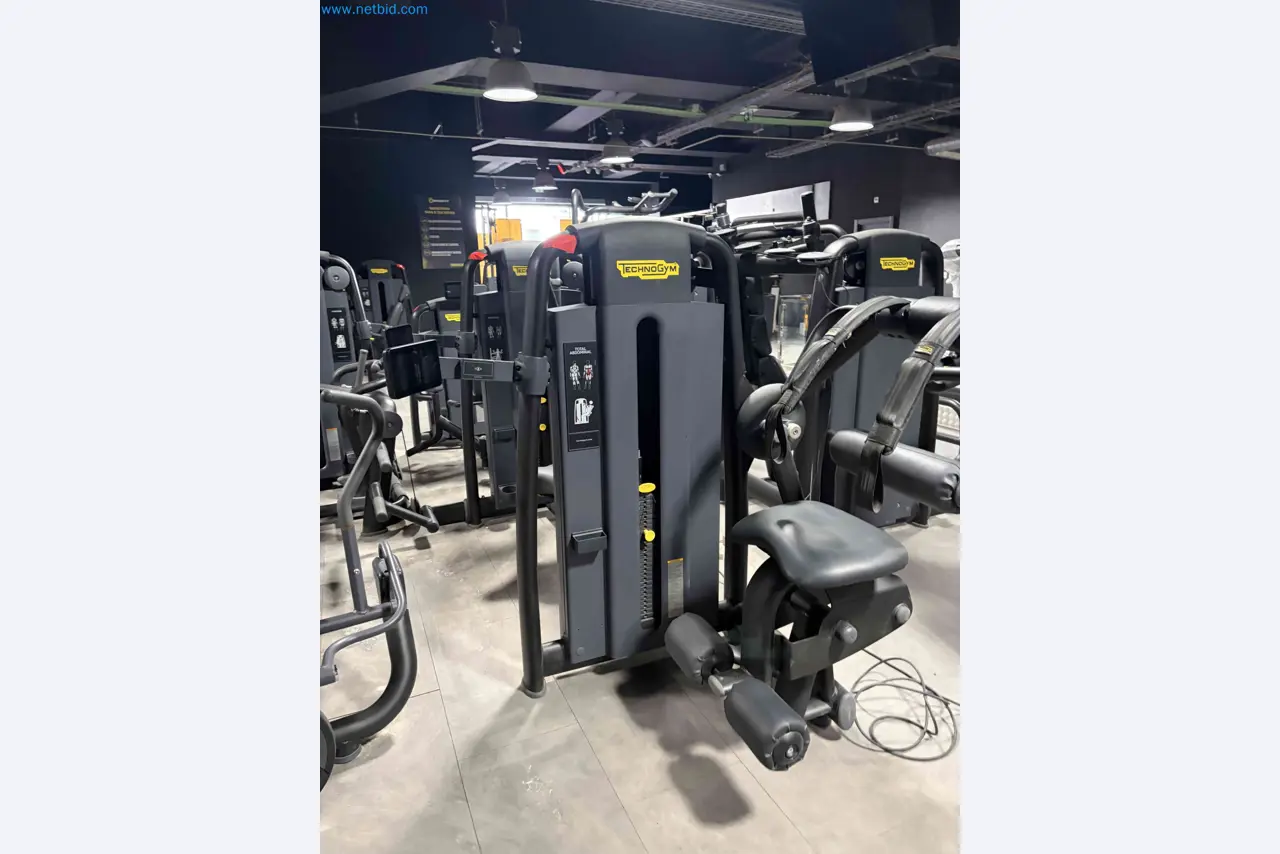 Aukcja używanego sprzętu fitness Technogym - Profesjonalny sprzęt fitness-11