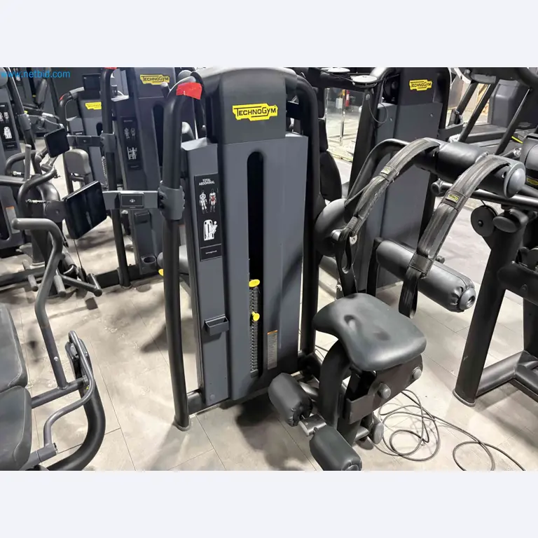 Aukcja używanego sprzętu fitness Technogym - Profesjonalny sprzęt fitness-1