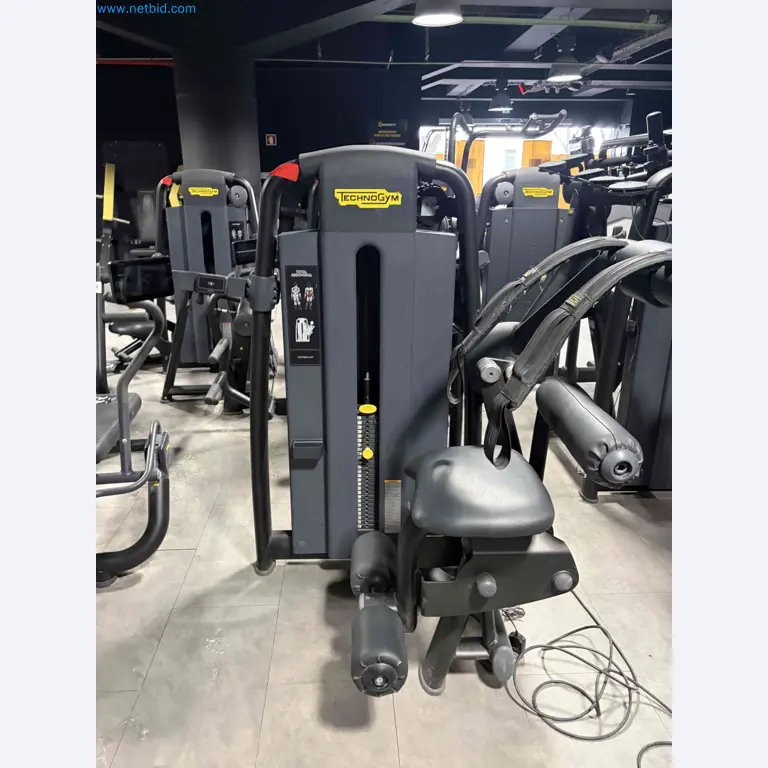 Aukcja używanego sprzętu fitness Technogym - Profesjonalny sprzęt fitness-2