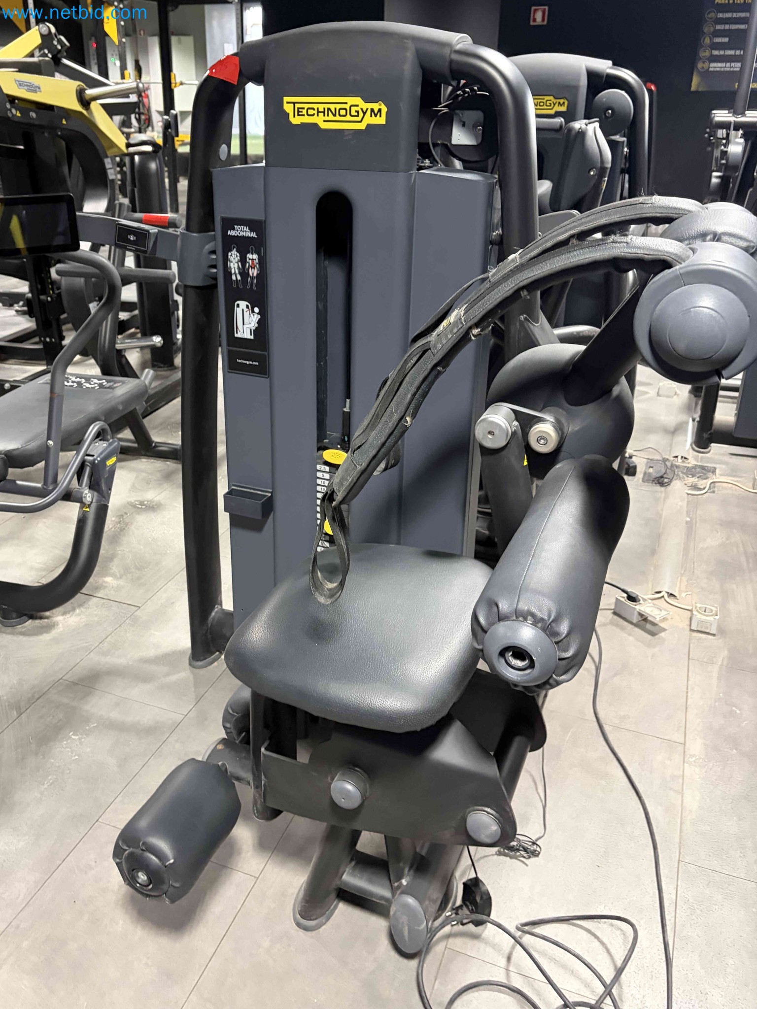 Auction of Used Technogym Gym Equipment – Professional Fitness Machines-3