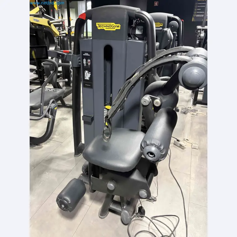 Aukcja używanego sprzętu fitness Technogym - Profesjonalny sprzęt fitness-3