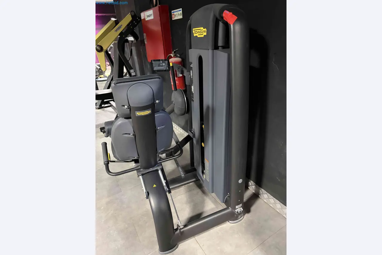 Leilão de Equipamentos de Ginásio Technogym Usados – Máquinas de Fitness Profissionais-8