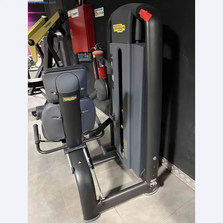 Leilão de Equipamentos de Ginásio Technogym Usados – Máquinas de Fitness Profissionais-8