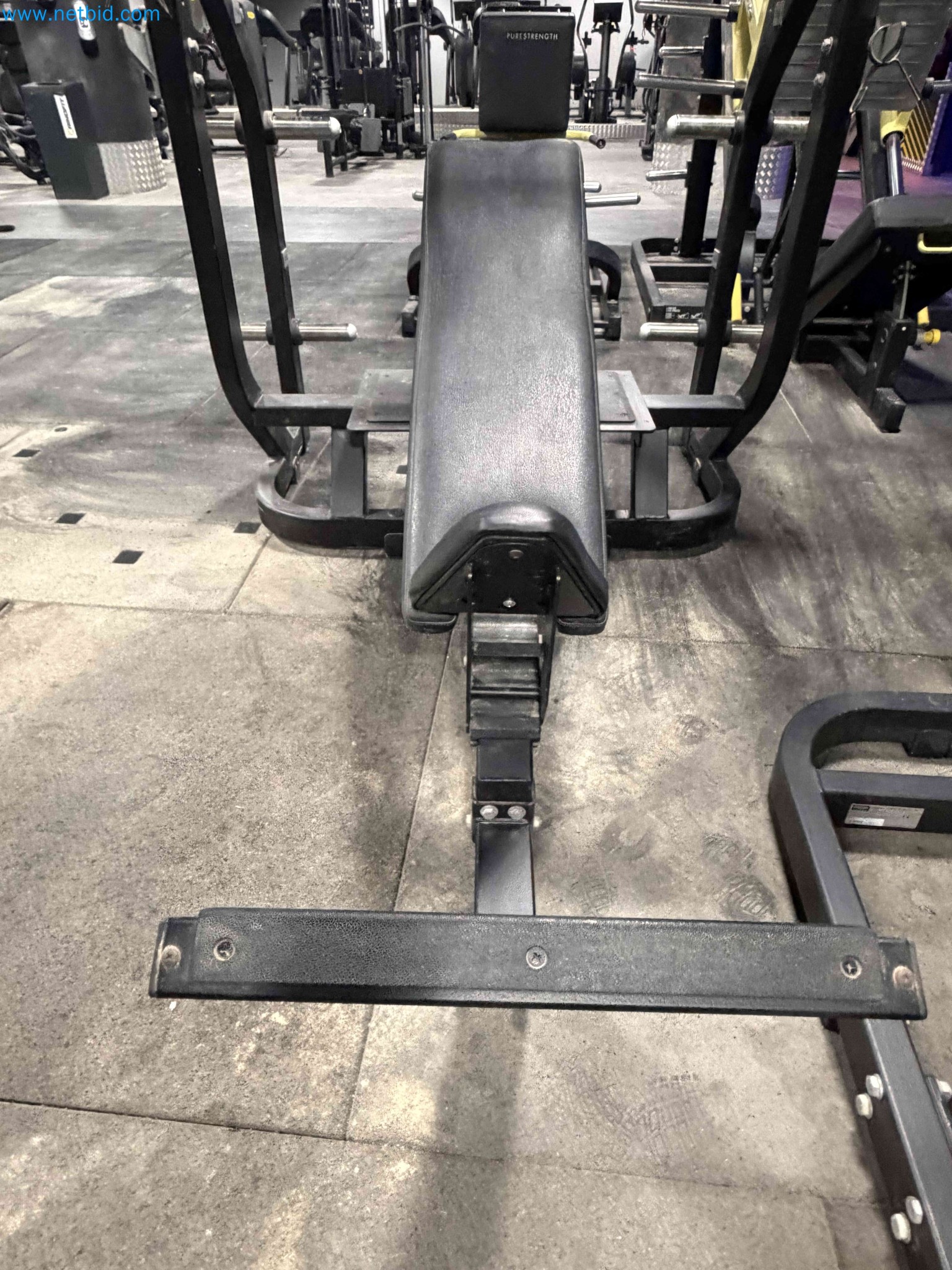 Auction of Used Technogym Gym Equipment – Professional Fitness Machines-11