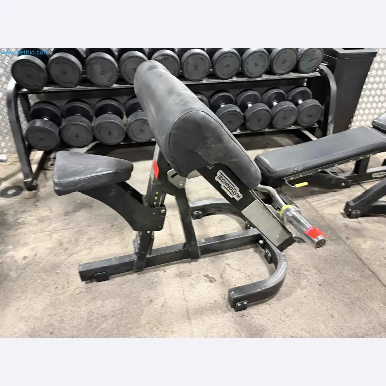 Auktion von gebrauchten Technogym-Fitnessgeräten – Professionelle Fitnessgeräte-2