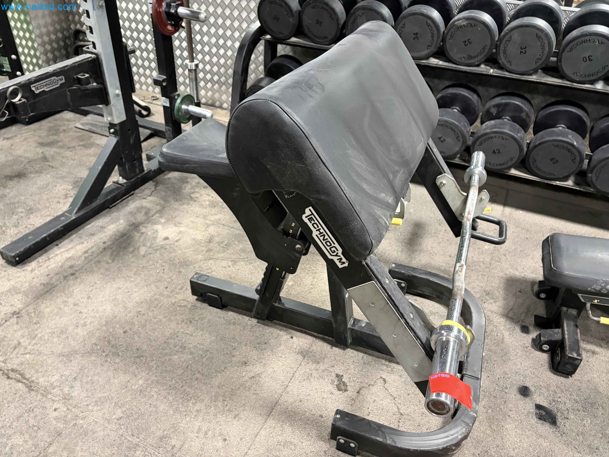 Auktion von gebrauchten Technogym-Fitnessgeräten – Professionelle Fitnessgeräte-3