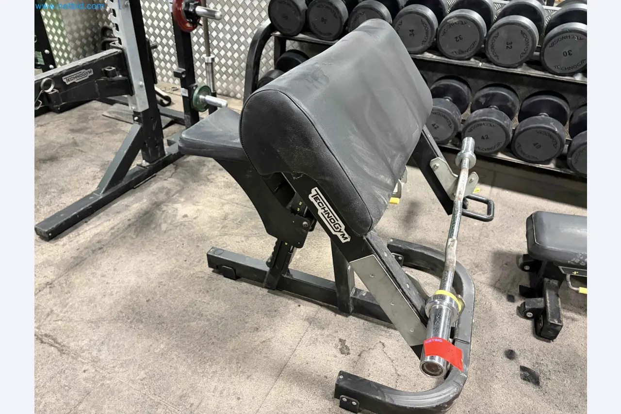 Auktion von gebrauchten Technogym-Fitnessgeräten – Professionelle Fitnessgeräte-3