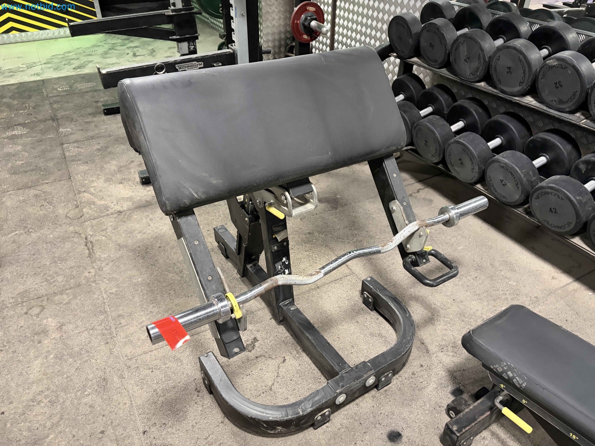 Auktion von gebrauchten Technogym-Fitnessgeräten – Professionelle Fitnessgeräte-4