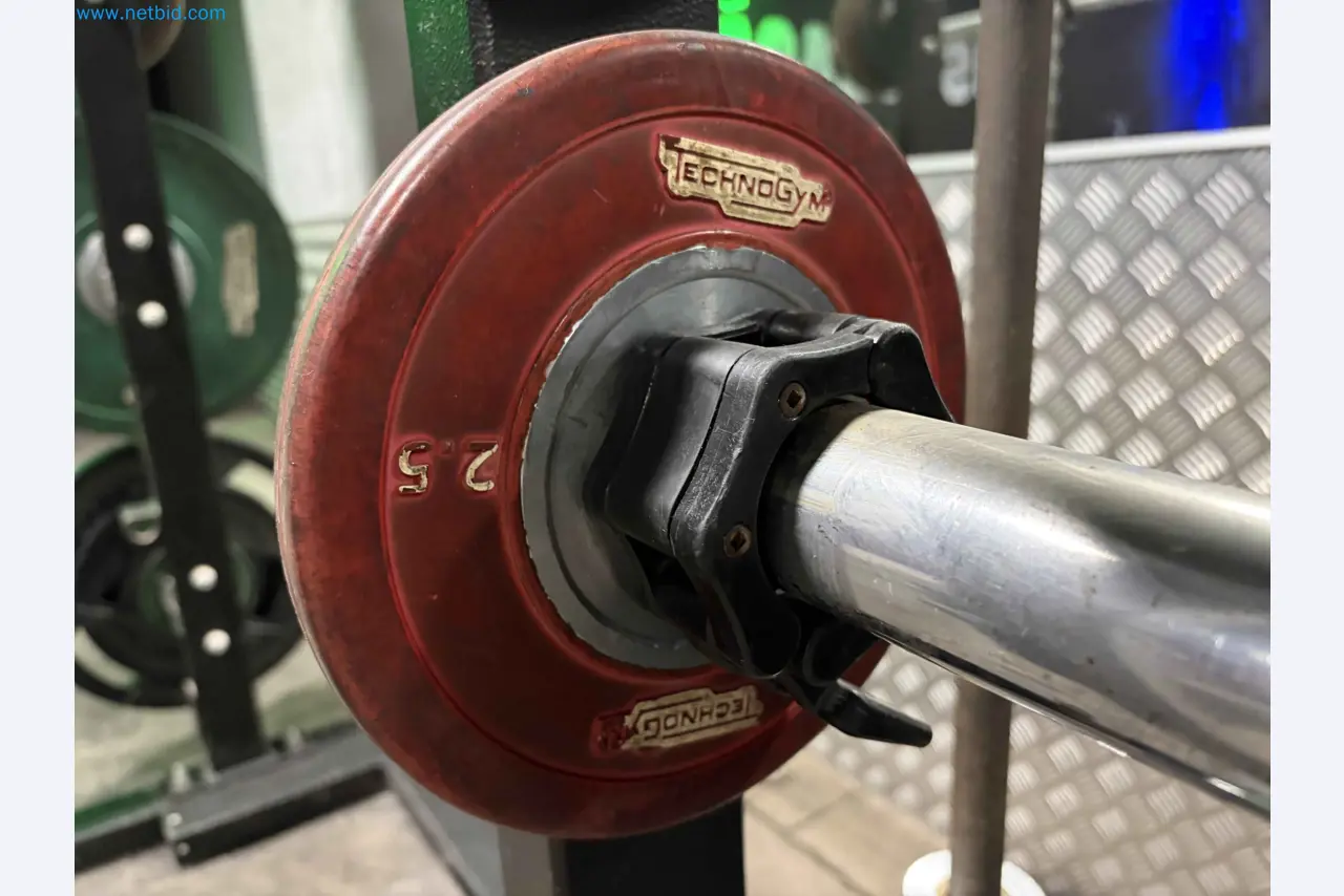 Subasta de Equipos de Gimnasio Technogym Usados – Máquinas Fitness Profesionales-15