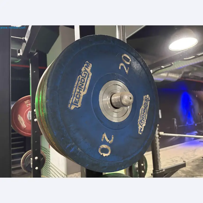 Subasta de Equipos de Gimnasio Technogym Usados – Máquinas Fitness Profesionales-16