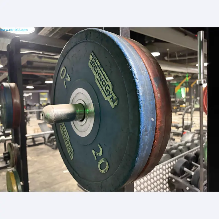 Subasta de Equipos de Gimnasio Technogym Usados – Máquinas Fitness Profesionales-19
