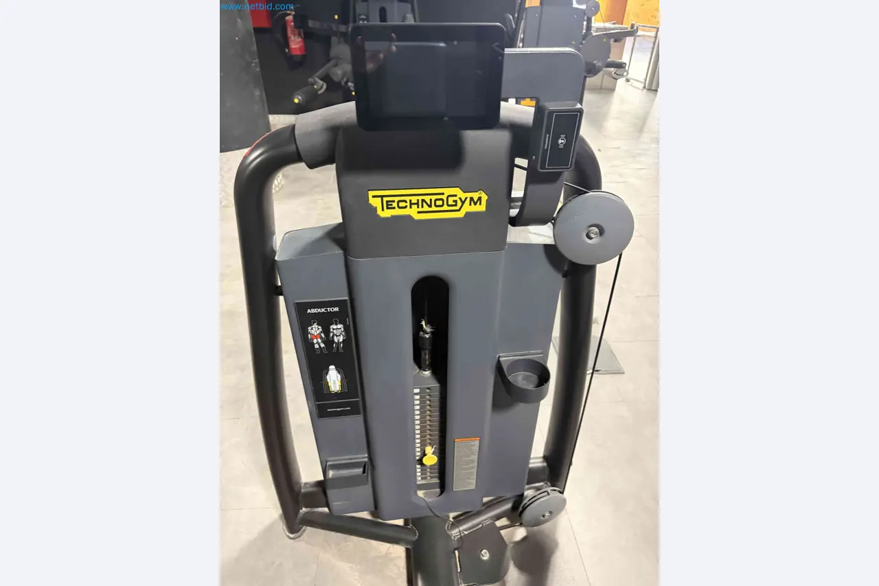 Auction of Used Technogym Gym Equipment – Professional Fitness Machines-10