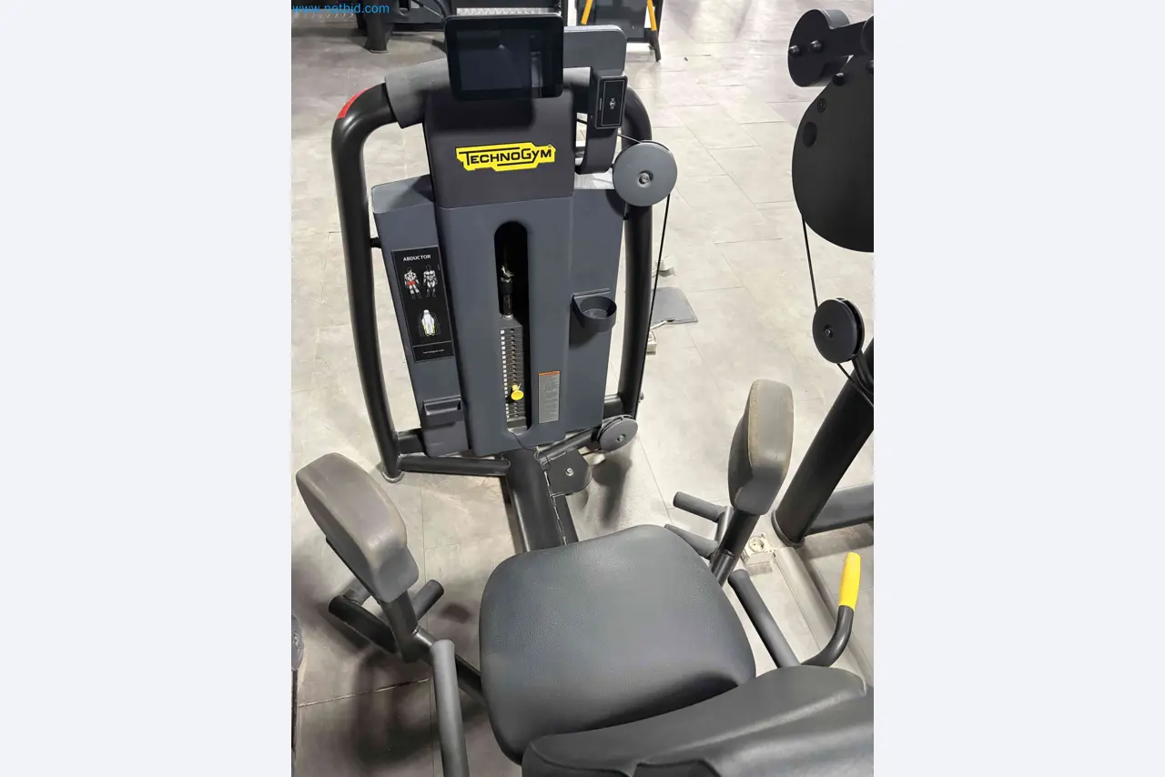 Auction of Used Technogym Gym Equipment – Professional Fitness Machines-9
