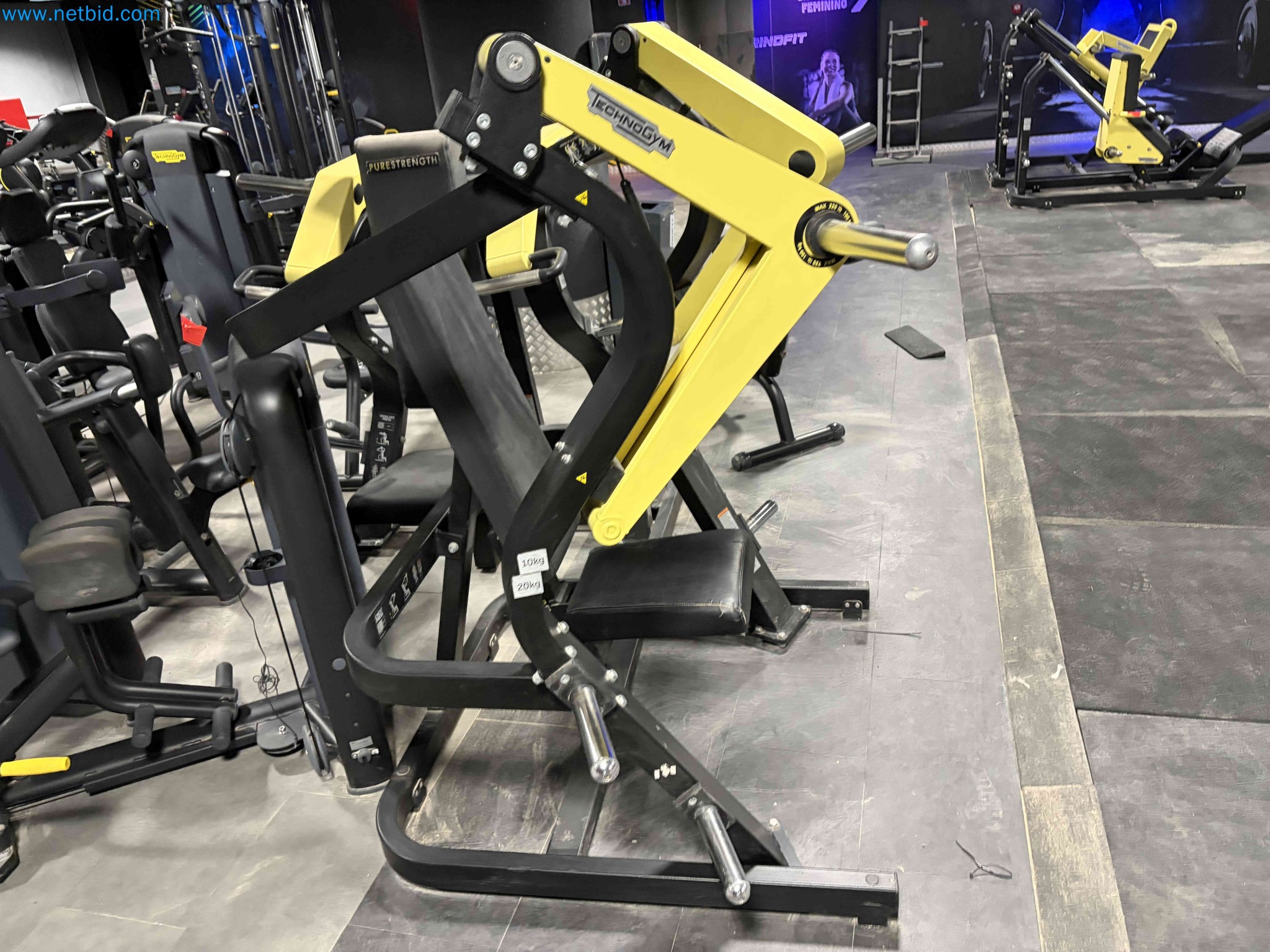 Auction of Used Technogym Gym Equipment – Professional Fitness Machines-4