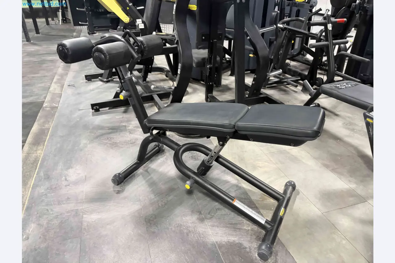 Vente aux enchères de matériel de fitness Technogym d'occasion - Appareils de fitness professionnels-2