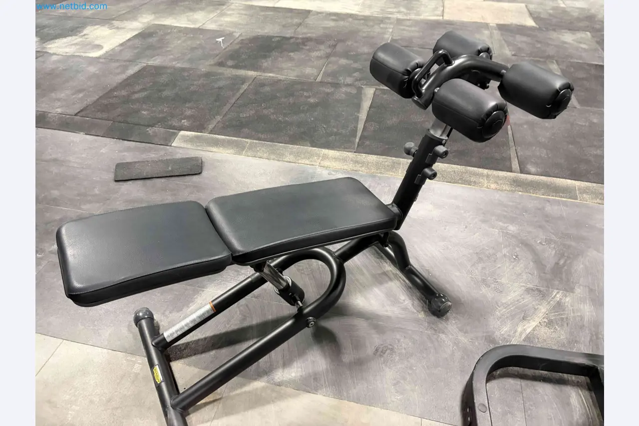Vente aux enchères de matériel de fitness Technogym d'occasion - Appareils de fitness professionnels-3