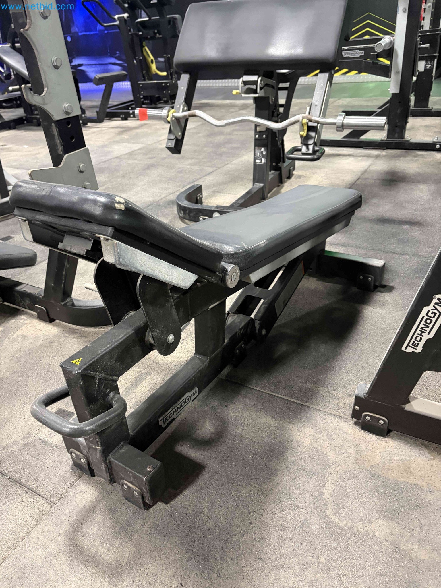 Auction of Used Technogym Gym Equipment – Professional Fitness Machines-5
