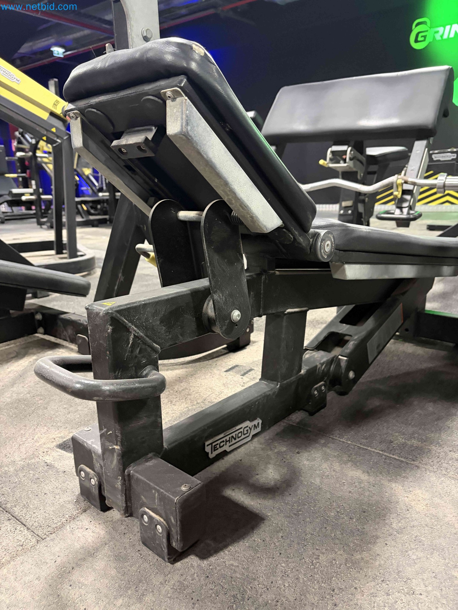 Auction of Used Technogym Gym Equipment – Professional Fitness Machines-7